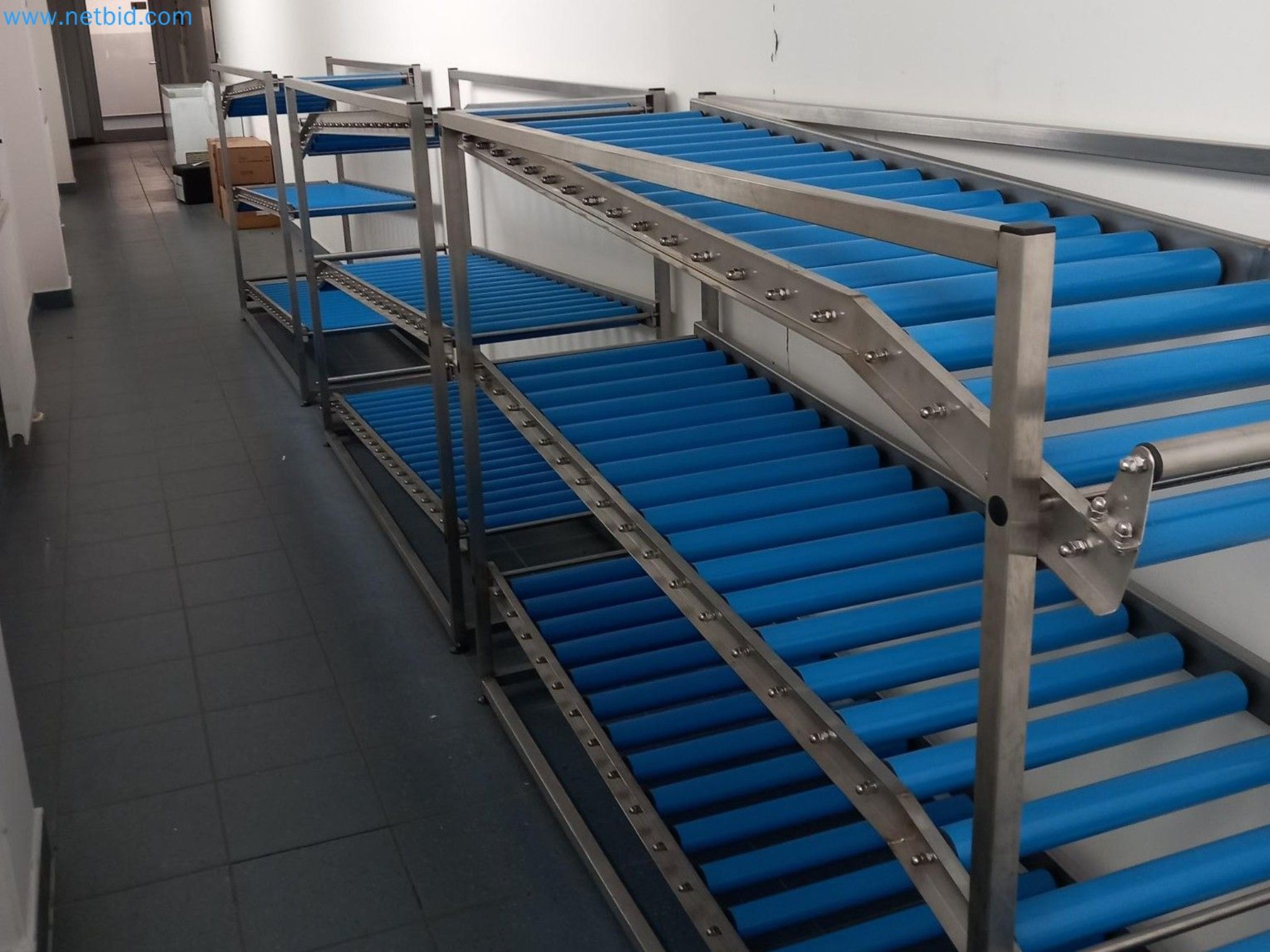  Industrial robots, forklift trucks and welding equipment becoming available-1