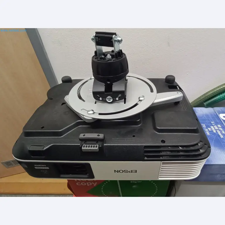 Industrial robots, forklift trucks and welding equipment becoming available-1