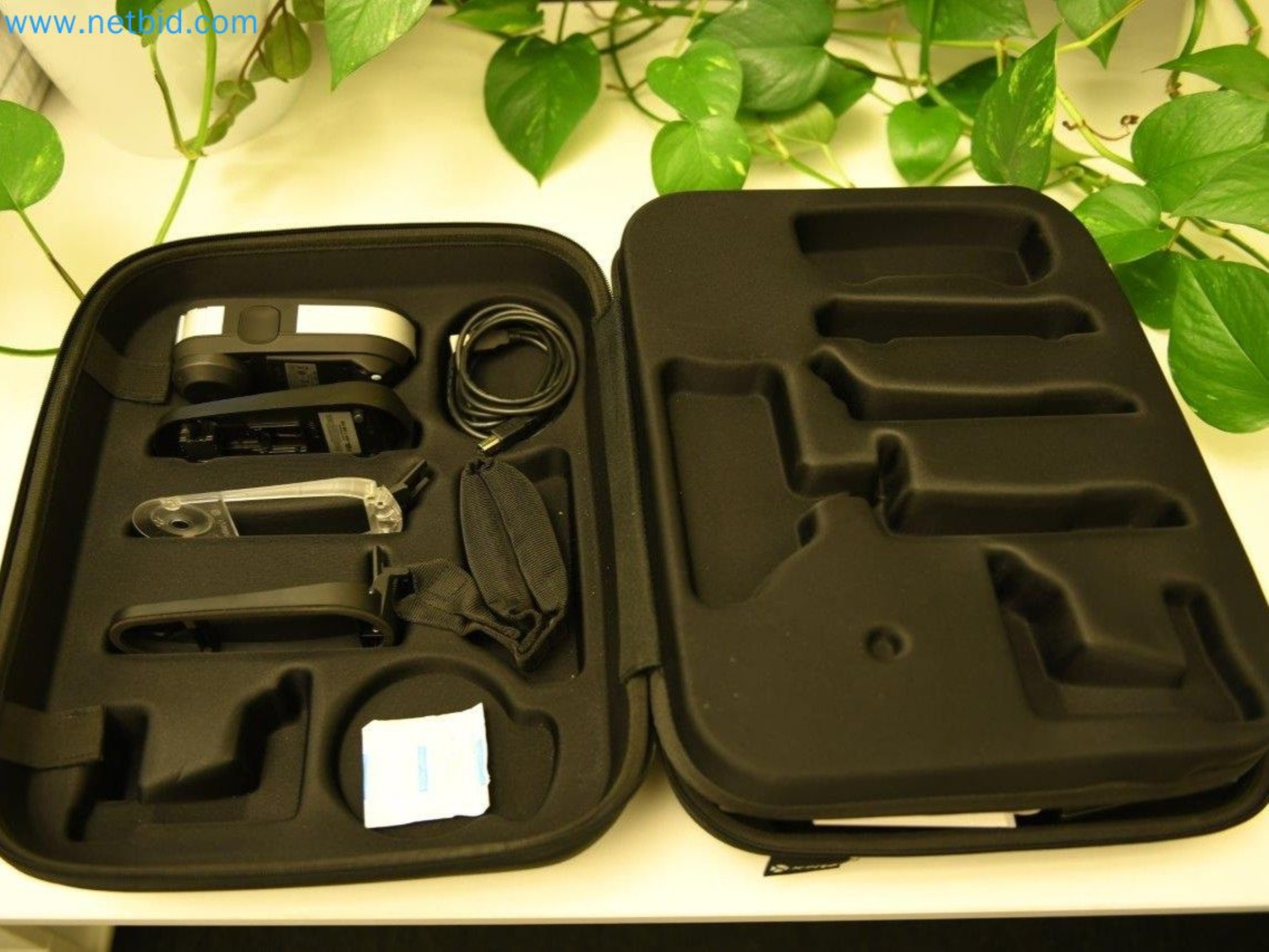  Industrial robots, forklift trucks and welding equipment becoming available-1