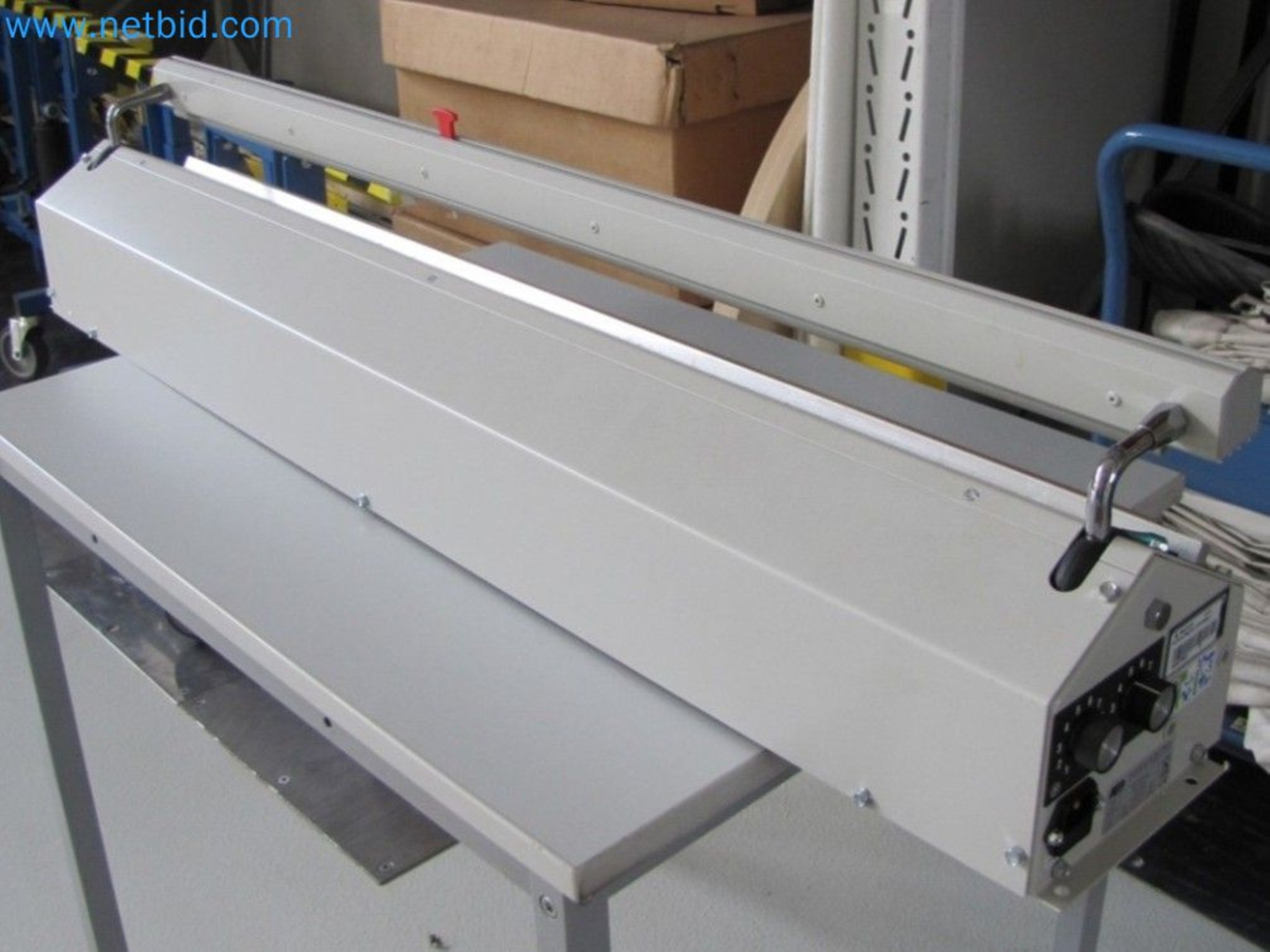  Industrial robots, forklift trucks and welding equipment becoming available-1