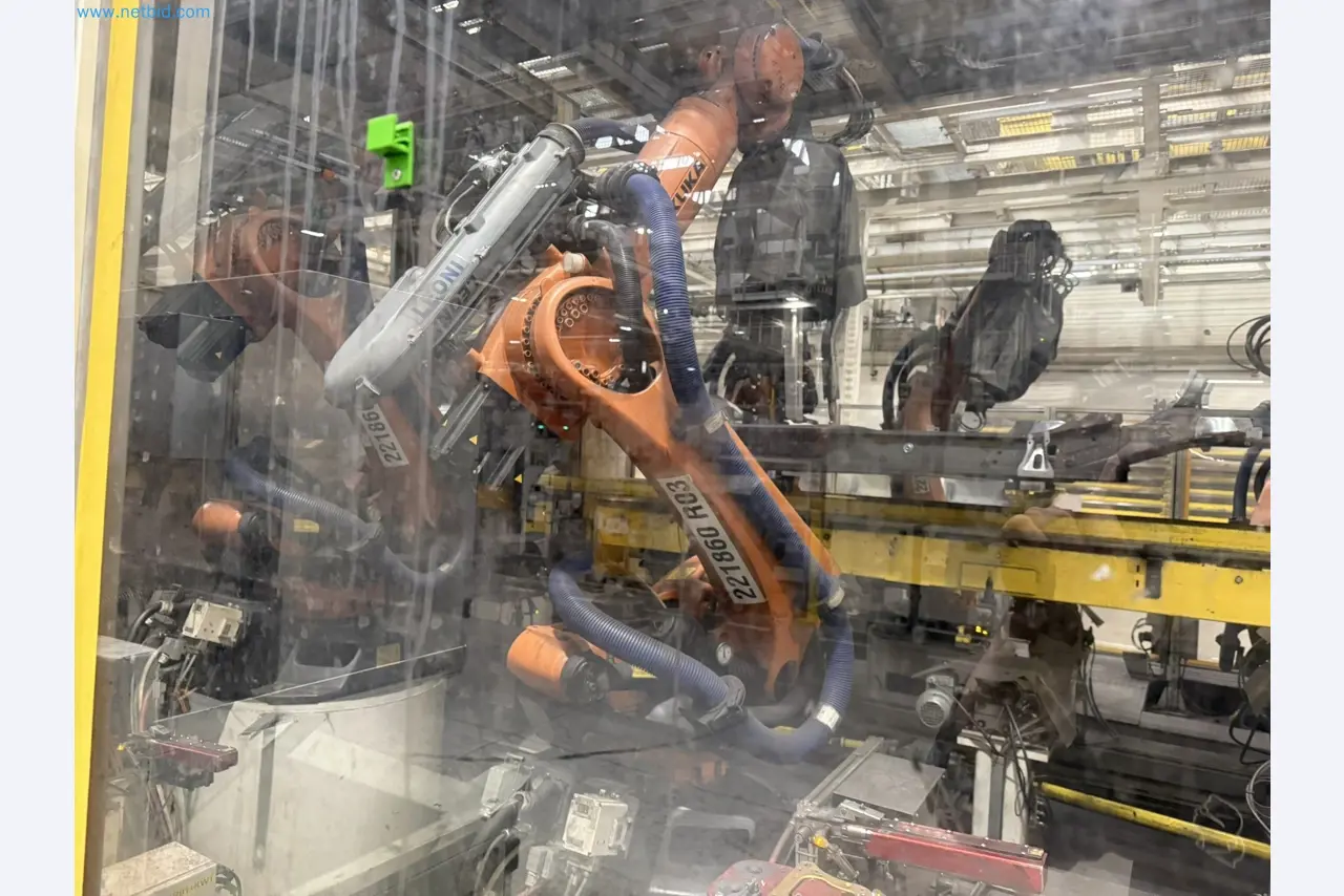 Industrial robots, forklift trucks and welding equipment becoming available-2