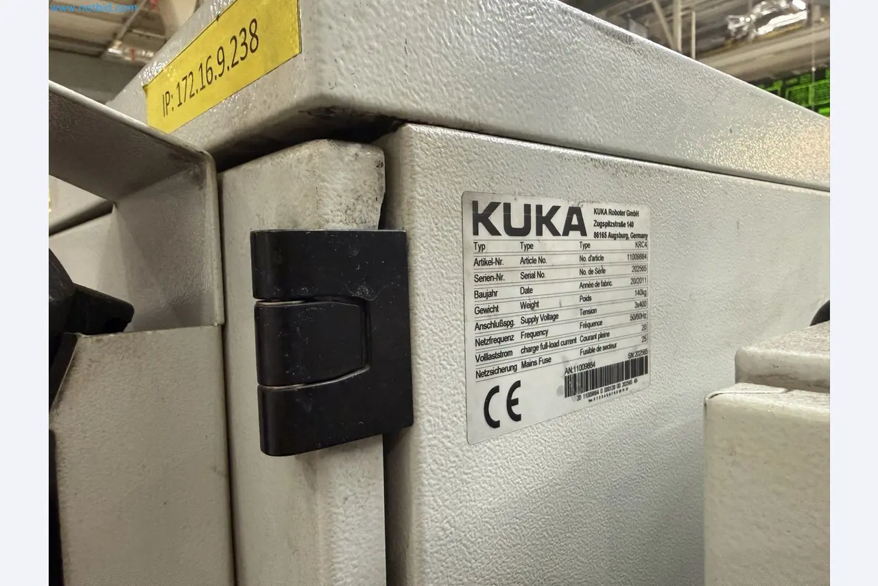 Industrial robots, forklift trucks and welding equipment becoming available-7