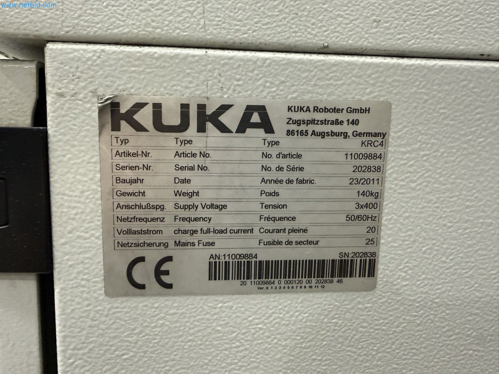  Industrial robots, forklift trucks and welding equipment becoming available-8