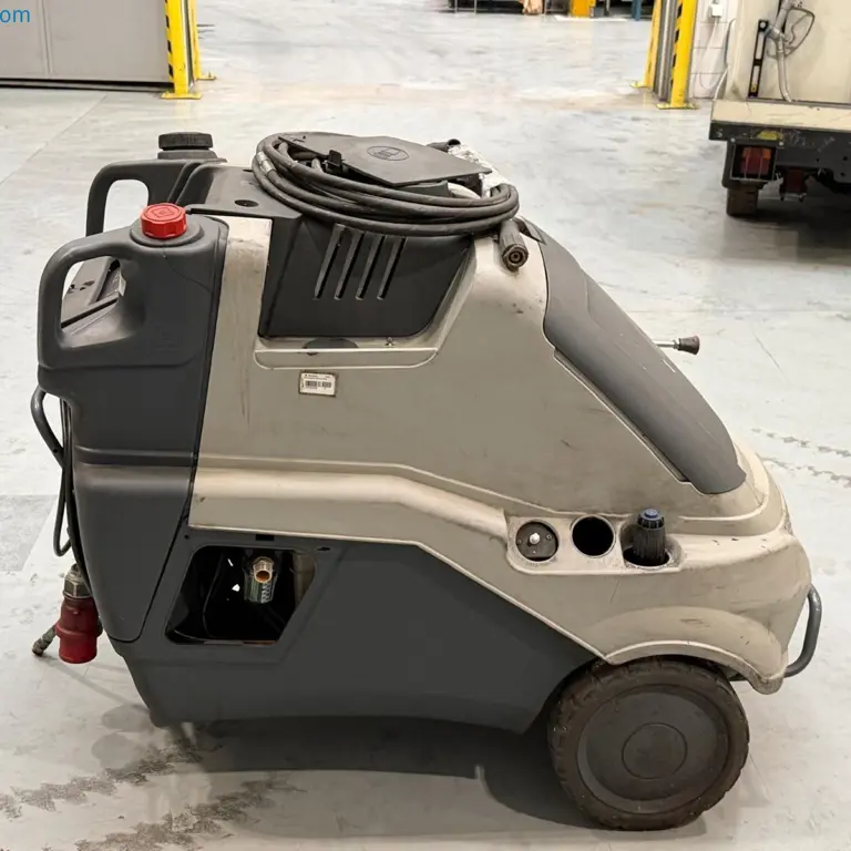 Mobile High-Pressure Washer Comet