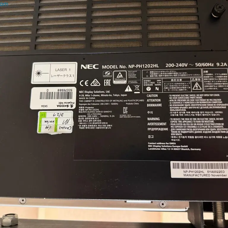 2 Projector NEC
