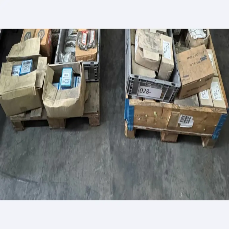 div. matériel d'assemblage d'un stock-2