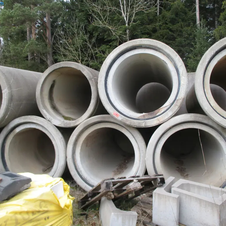9 Concrete drainage pipes
