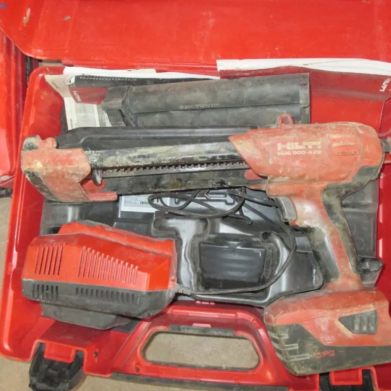 Battery-powered grouting device Hilti