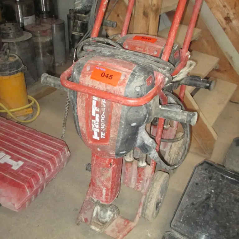 Heavy demolition hammer Hilti TE3000AVR