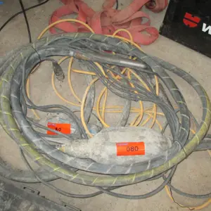 2 Concrete vibrating bottles