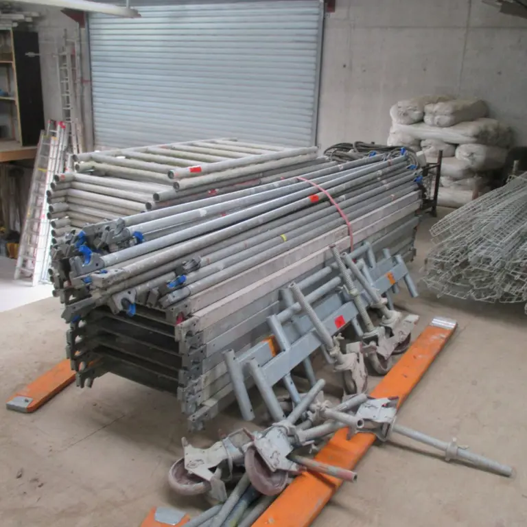 2 Mobile scaffolding Layher