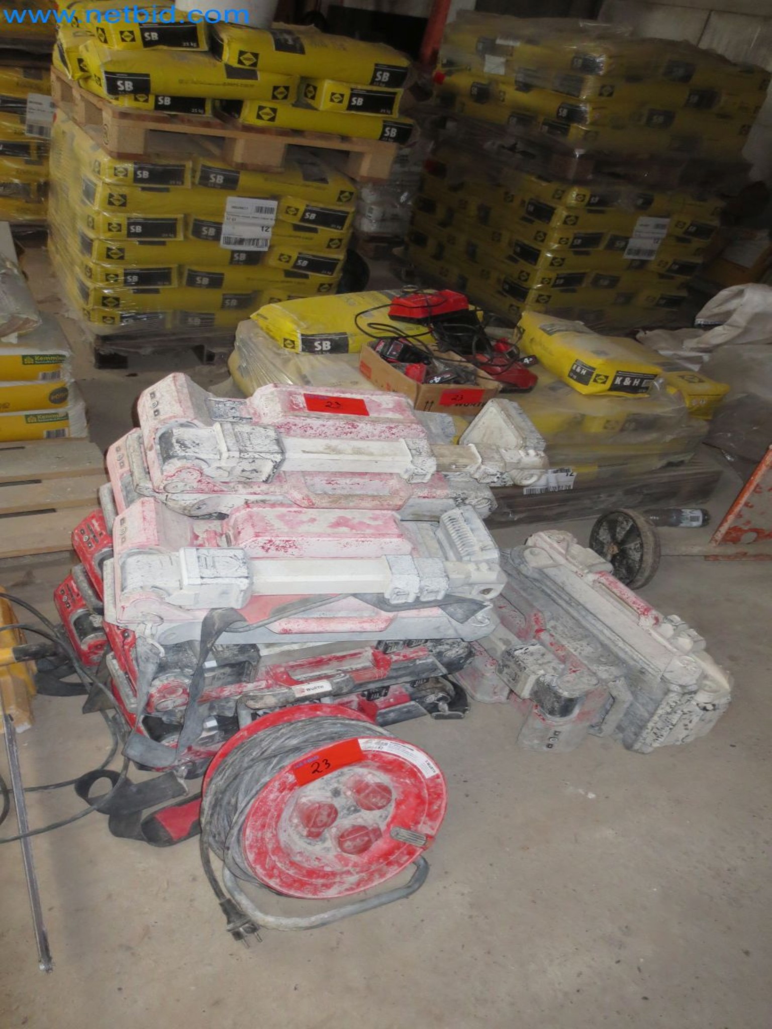 Baumaschinen und Baustelleneinrichtung-1