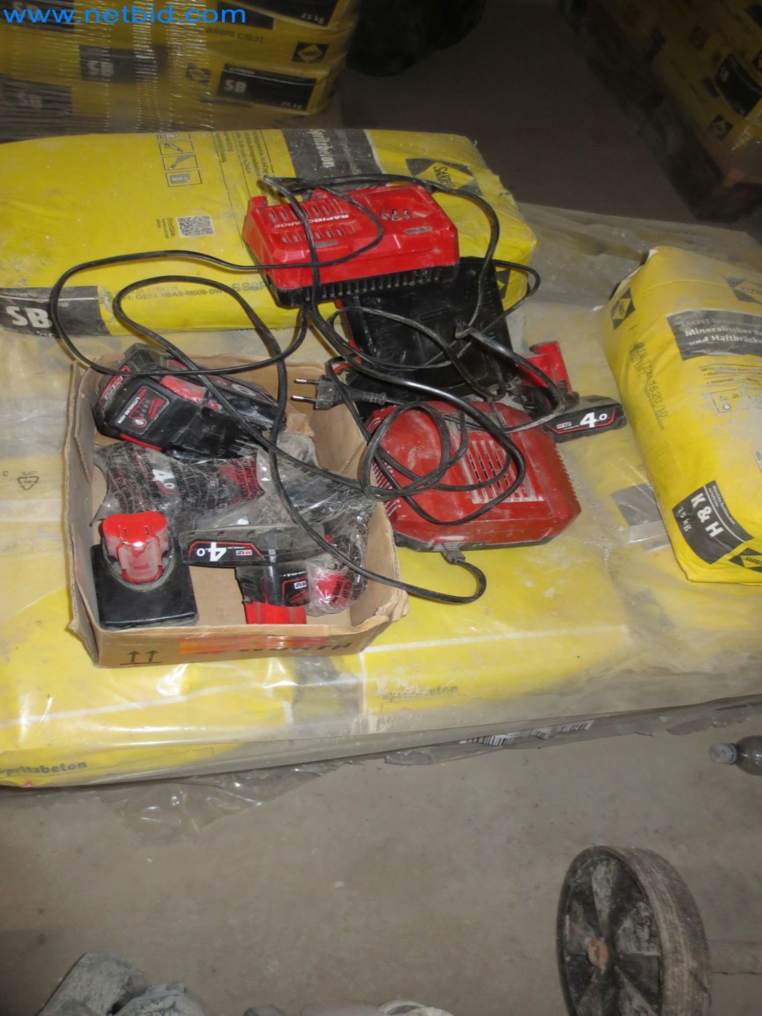 Baumaschinen und Baustelleneinrichtung-6