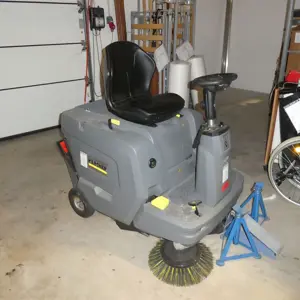 Cordless sweeper Kärcher KM 85/50