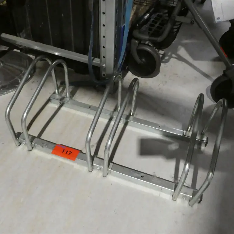 2 Bicycle rack