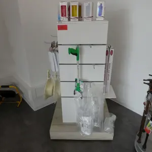 Store fixtures