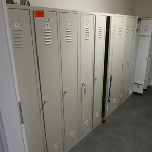 4 lockers Haneu