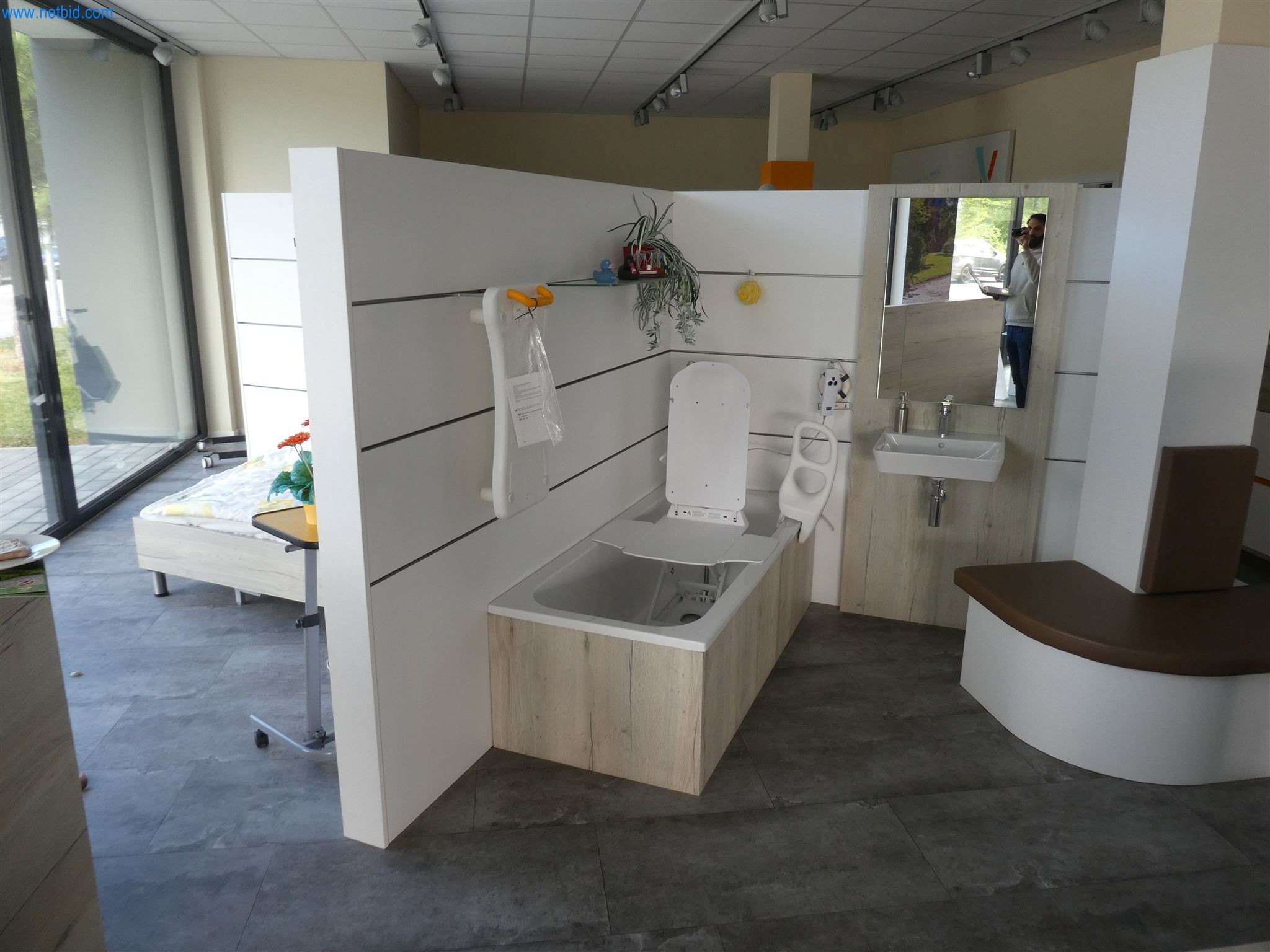 Medical supply stores, rehabilitation equipment, orthopedic equipment-10