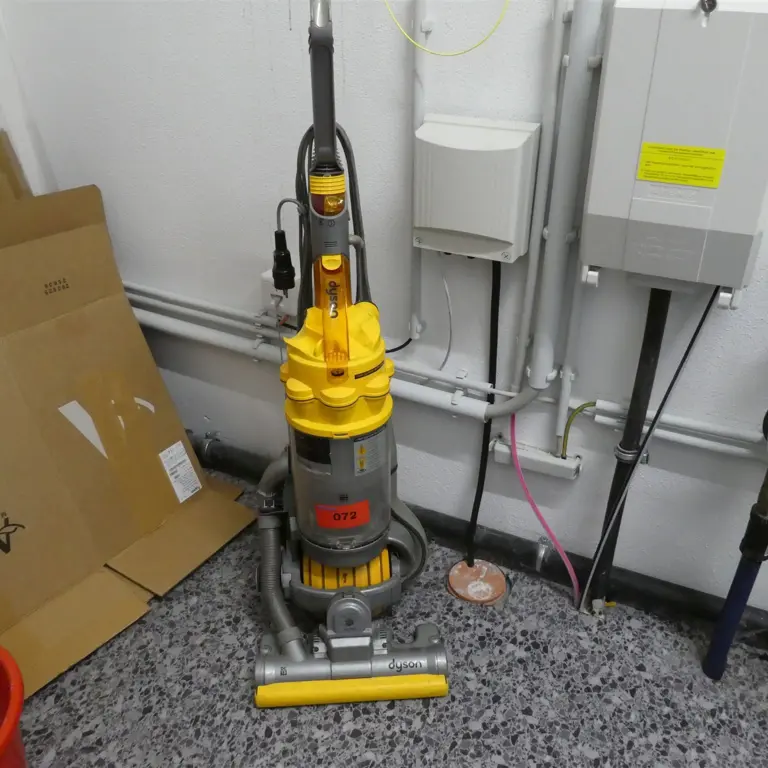 Vacuum cleaner Dyson