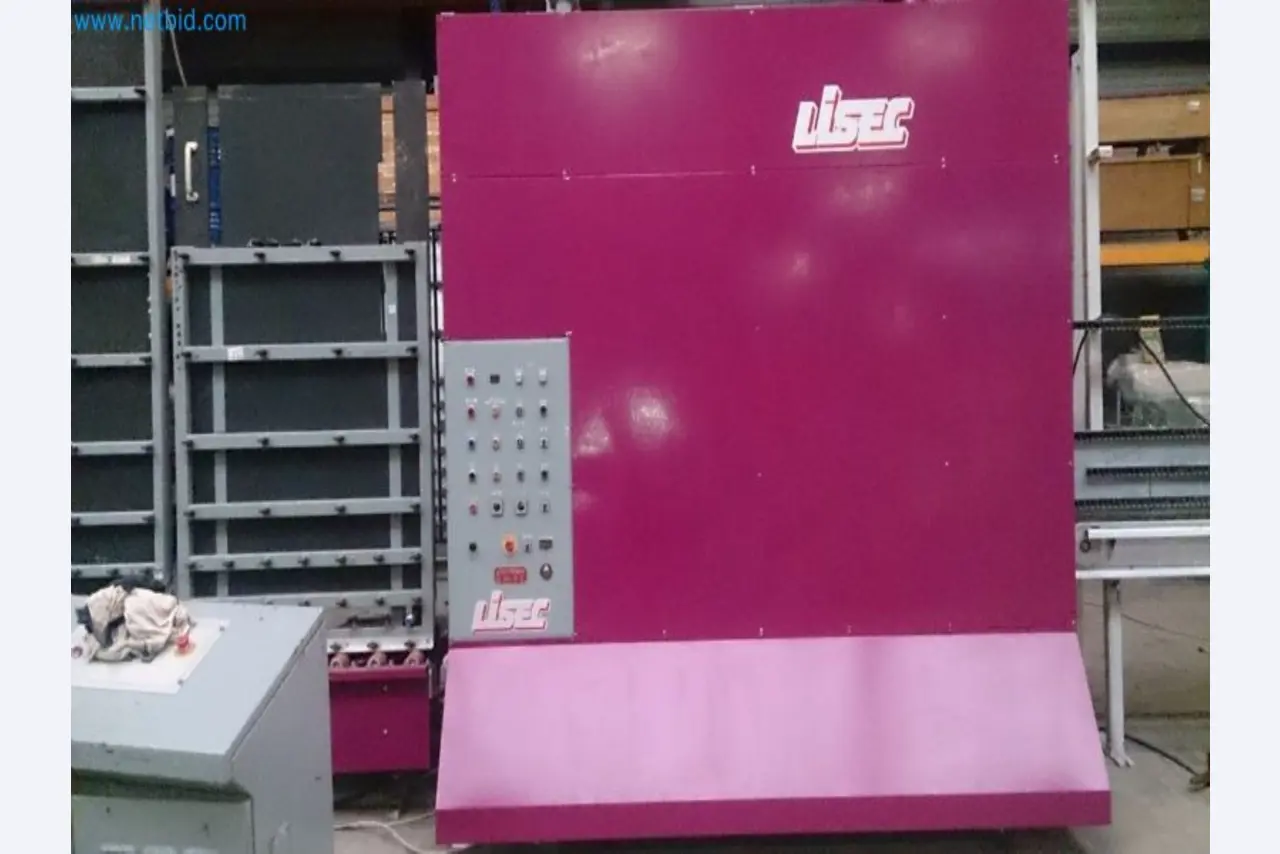 Sale of a complete warehouse of machinery for the glass industry in Spain-1