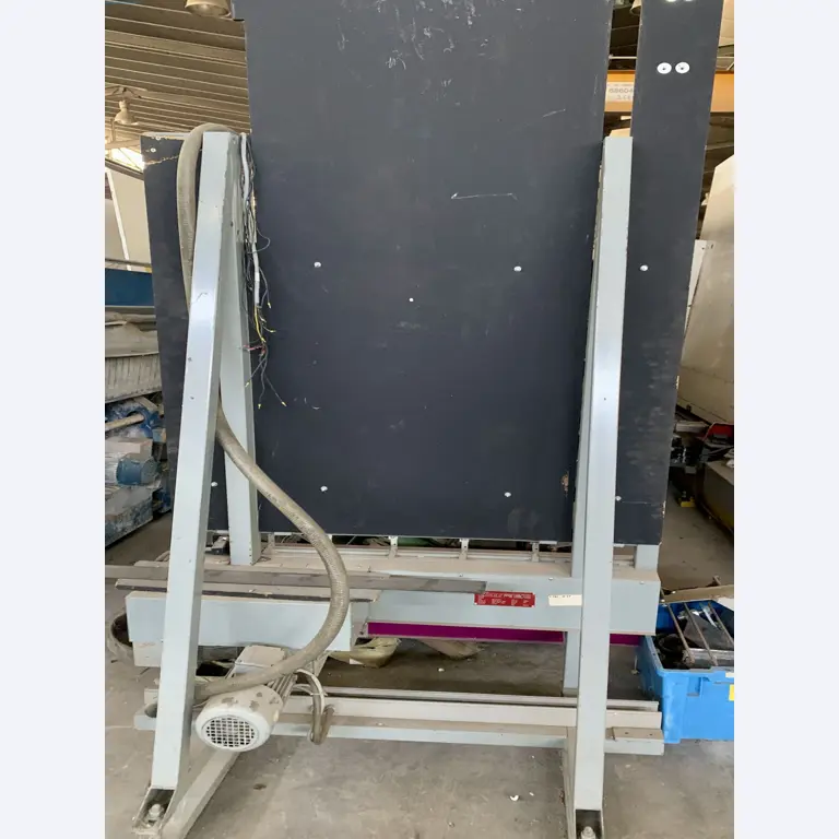 Sale of a complete warehouse of machinery for the glass industry in Spain-5