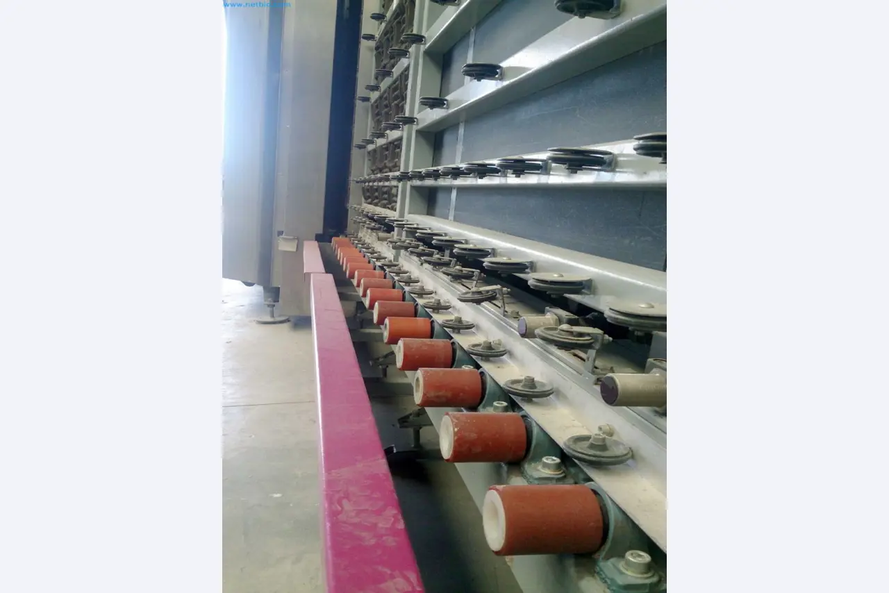 Sale of a complete warehouse of machinery for the glass industry in Spain-6