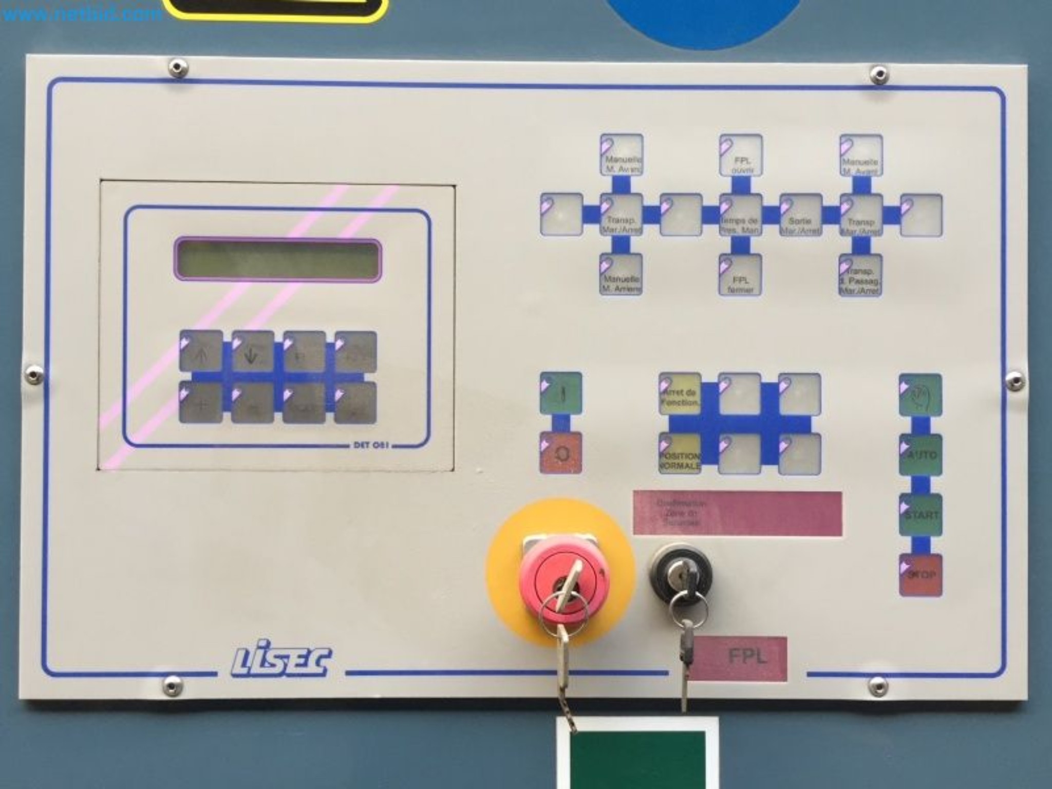 Sale of a complete warehouse of machinery for the glass industry in Spain-7