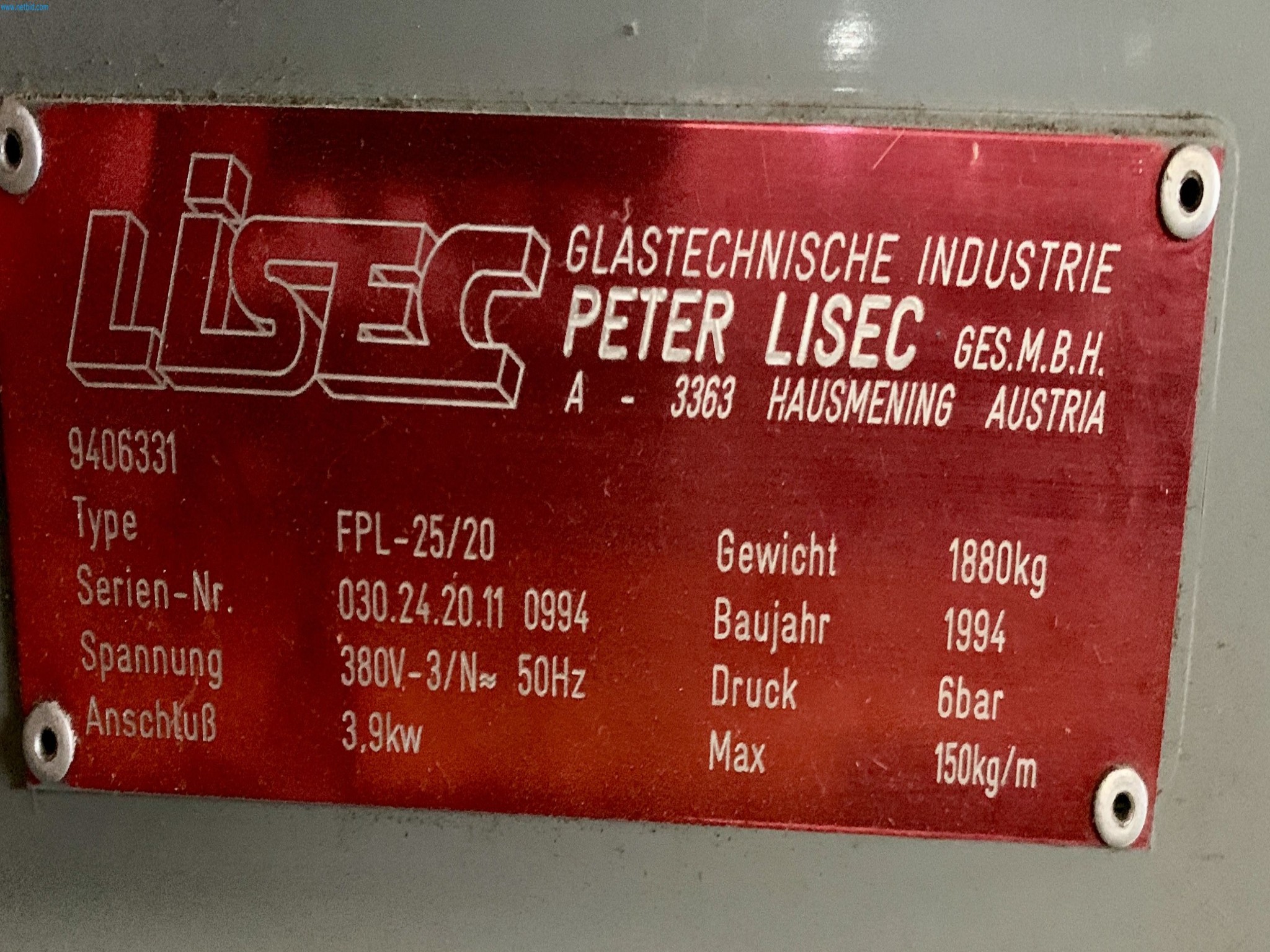 Sale of a complete warehouse of machinery for the glass industry in Spain-9