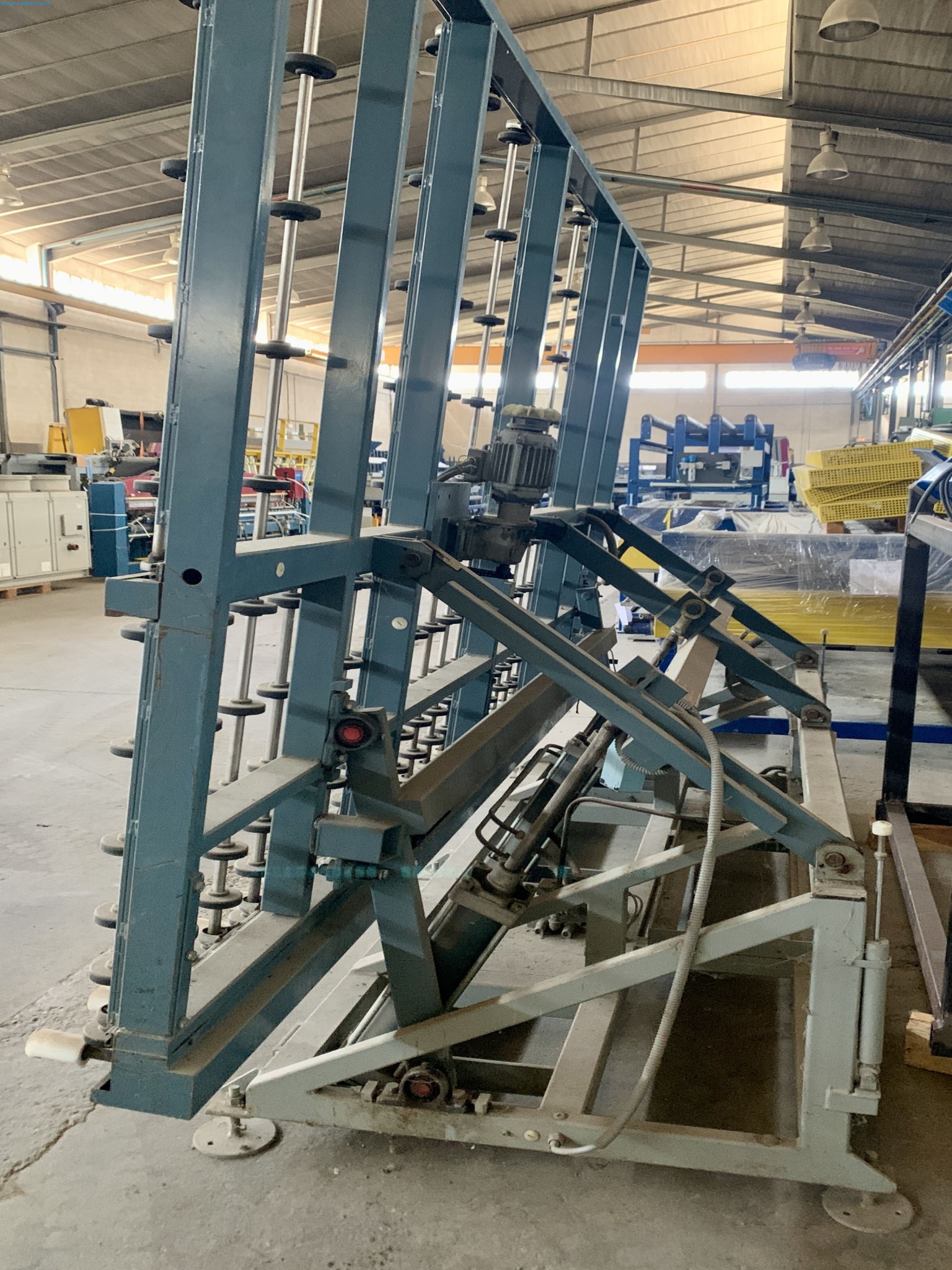 Sale of a complete warehouse of machinery for the glass industry in Spain-1