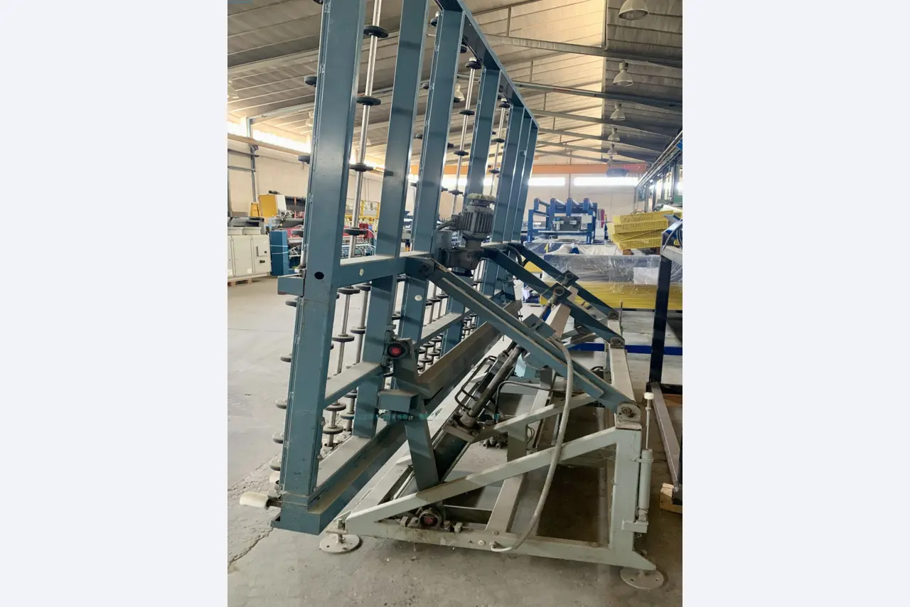 Sale of a complete warehouse of machinery for the glass industry in Spain-1