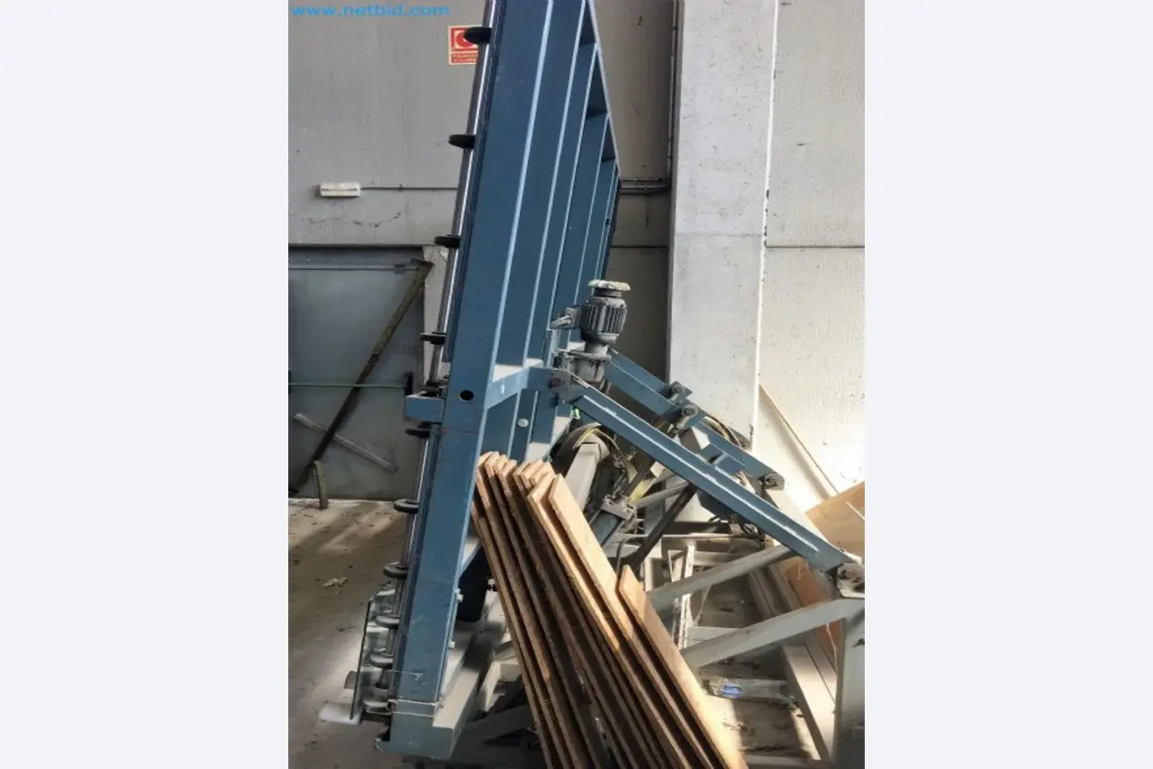 Sale of a complete warehouse of machinery for the glass industry in Spain-3