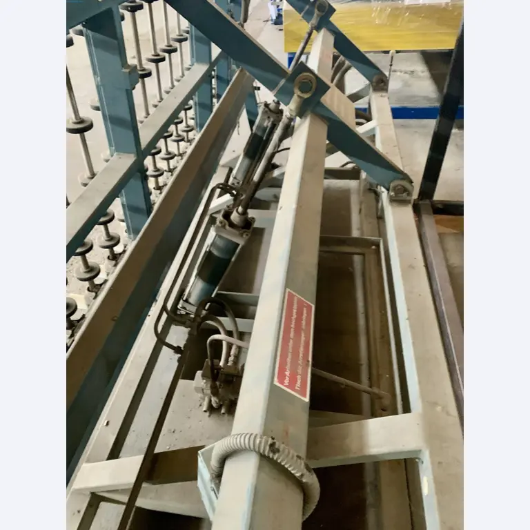 Sale of a complete warehouse of machinery for the glass industry in Spain-5