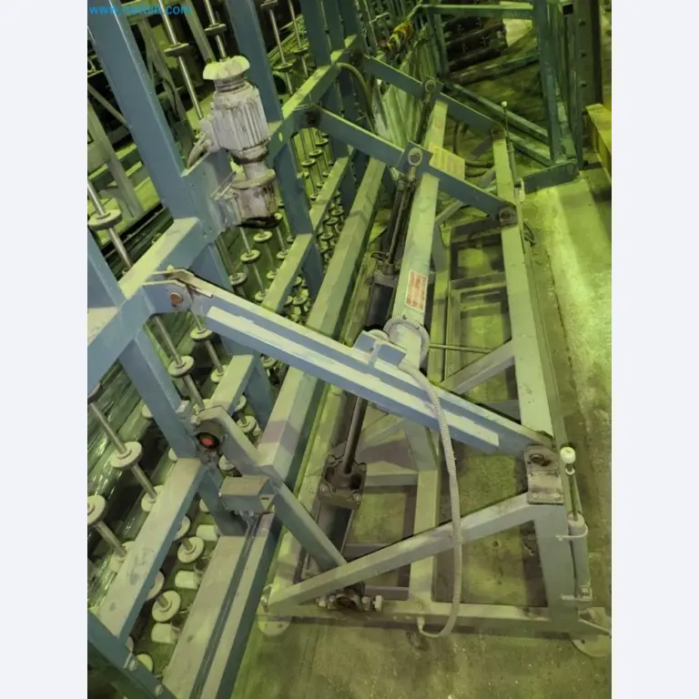 Sale of a complete warehouse of machinery for the glass industry in Spain-6