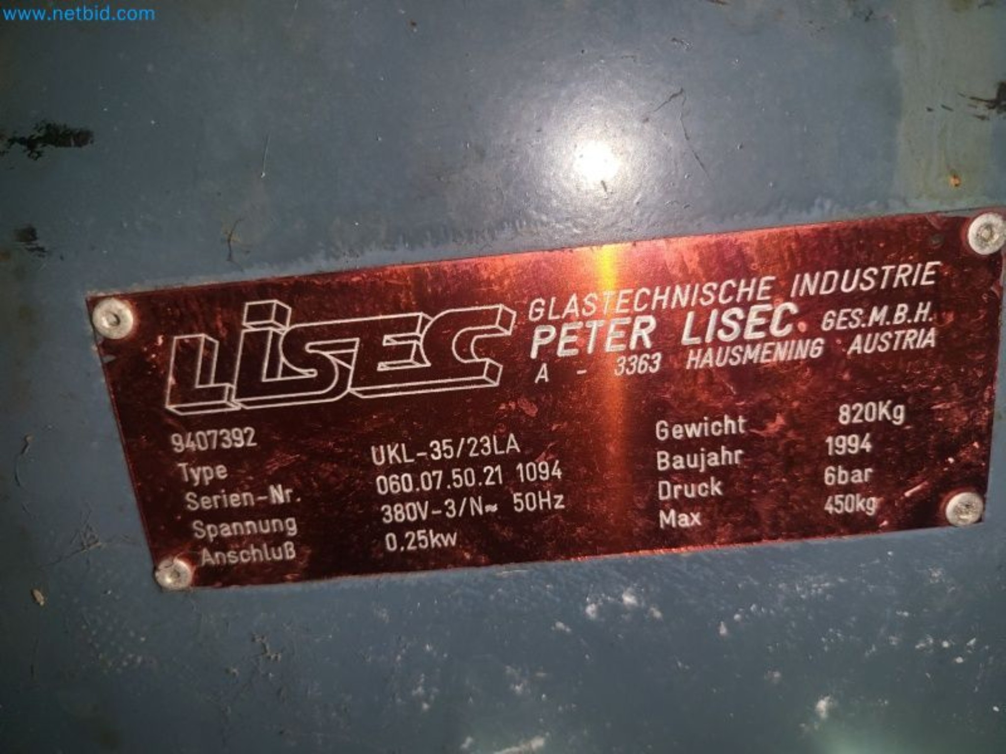 Sale of a complete warehouse of machinery for the glass industry in Spain-7