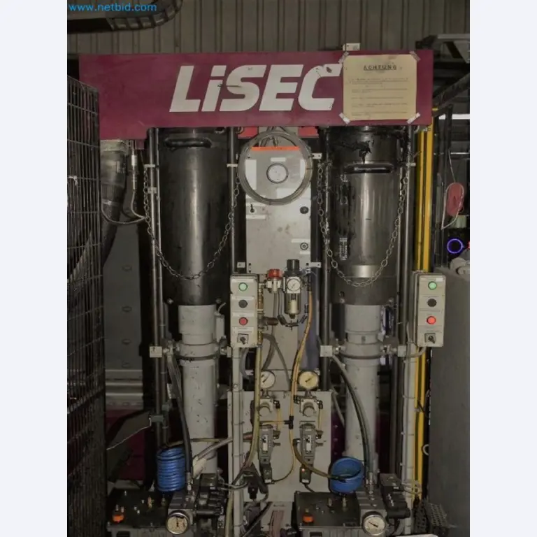 Sale of a complete warehouse of machinery for the glass industry in Spain-11