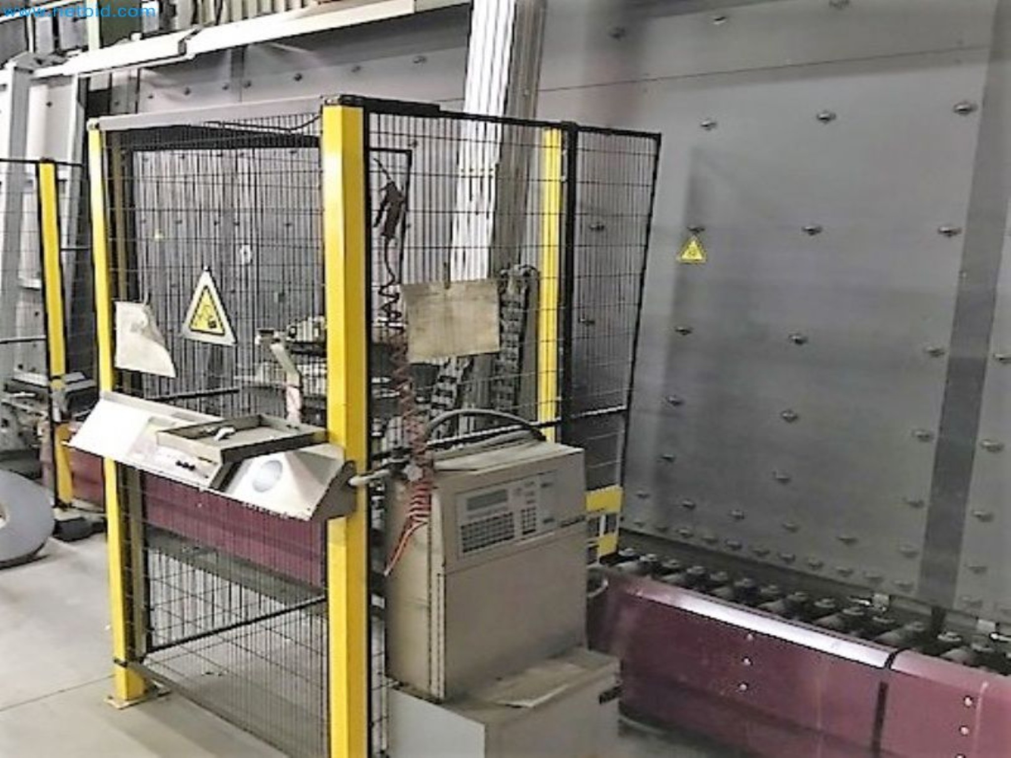 Sale of a complete warehouse of machinery for the glass industry in Spain-2