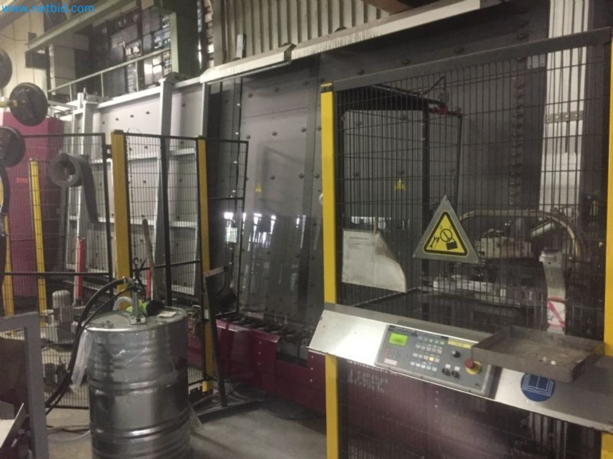 Sale of a complete warehouse of machinery for the glass industry in Spain-3