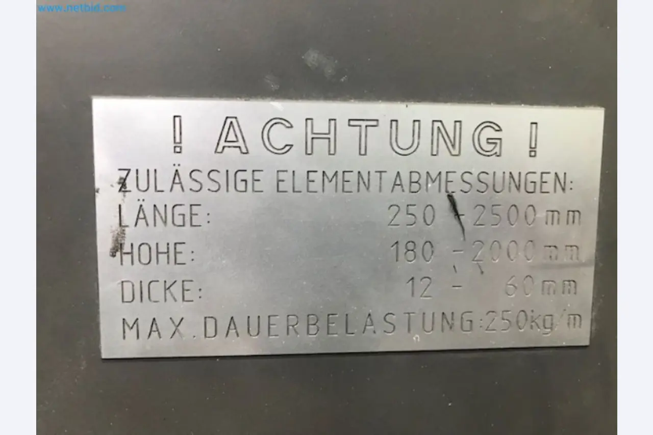 Sale of a complete warehouse of machinery for the glass industry in Spain-8