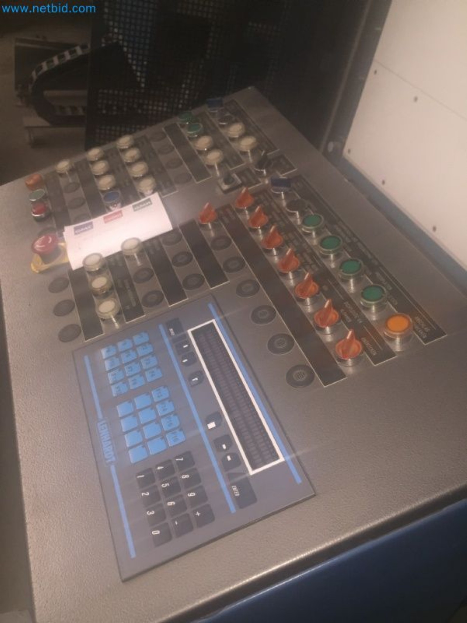 Sale of a complete warehouse of machinery for the glass industry in Spain-6