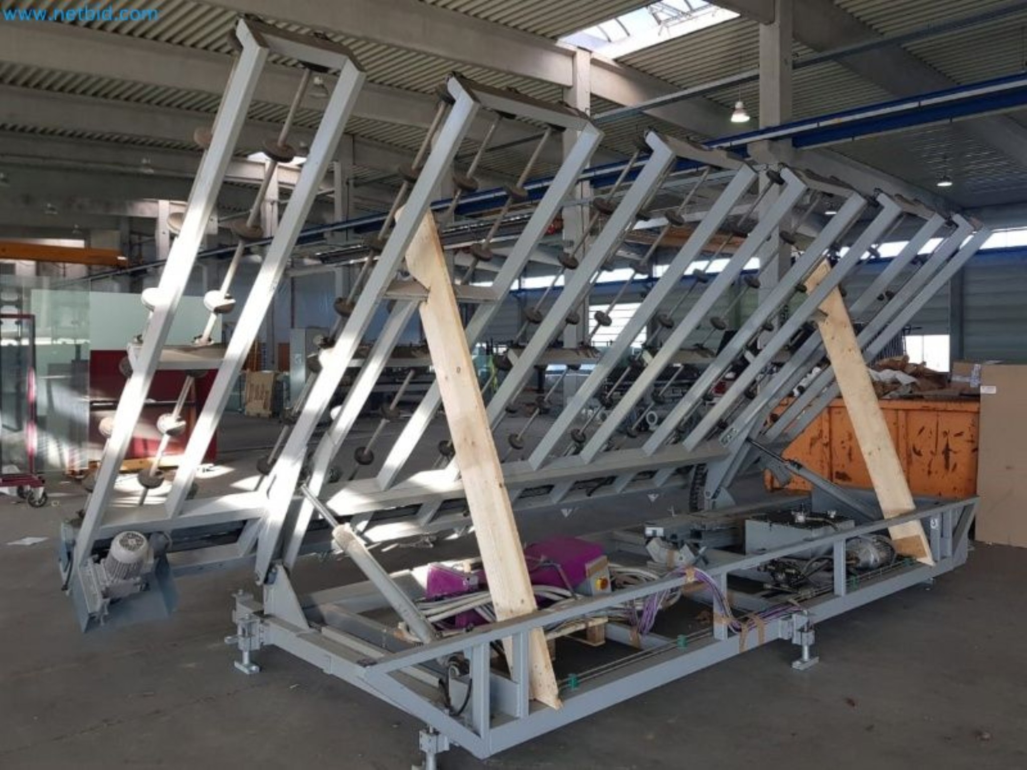 Sale of a complete warehouse of machinery for the glass industry in Spain-1