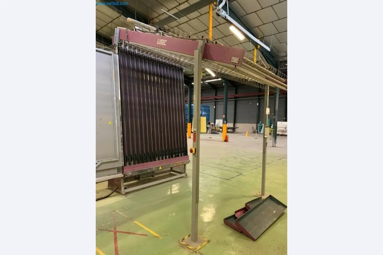 Sale of a complete warehouse of machinery for the glass industry in Spain-1