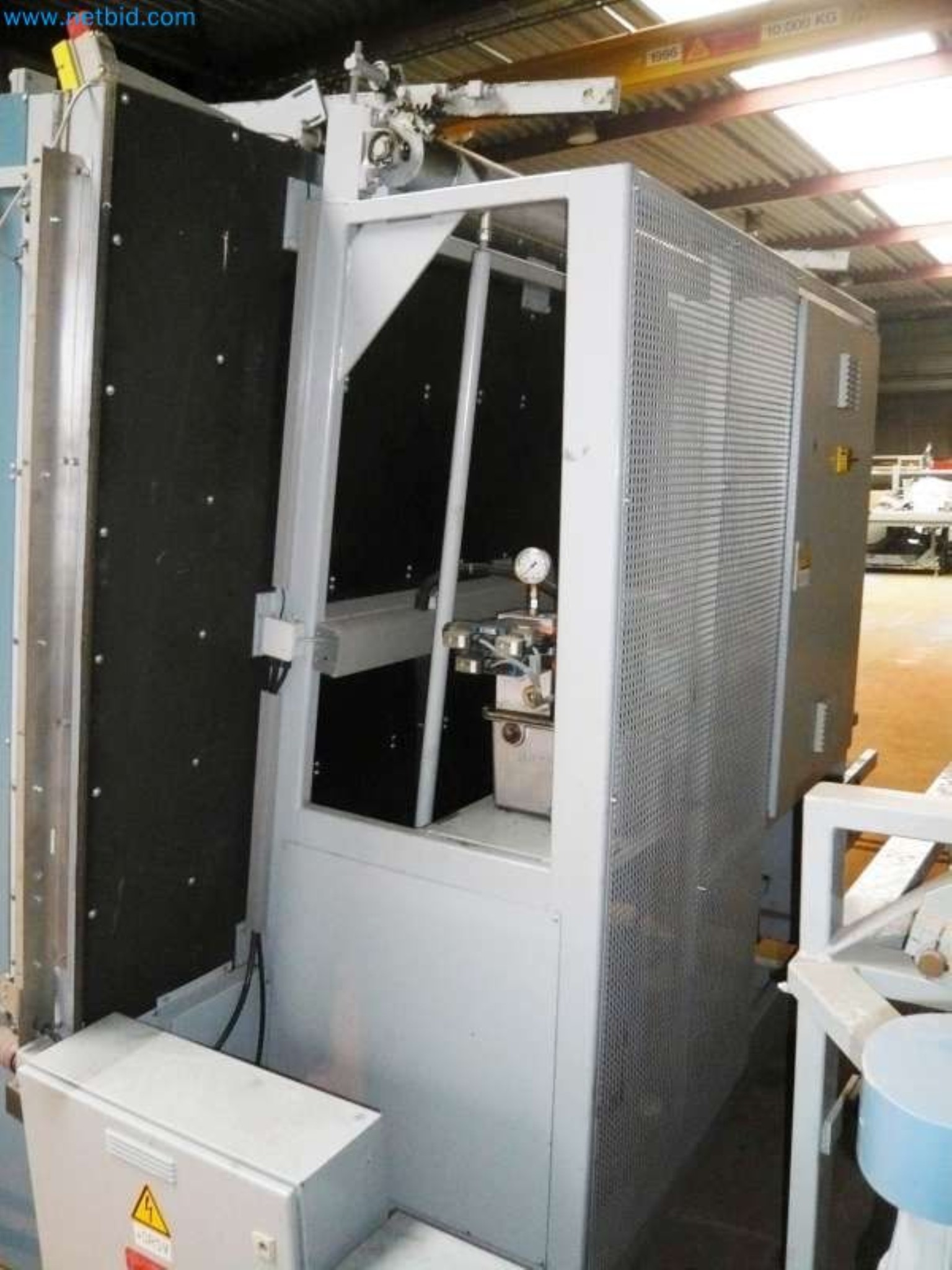 Sale of a complete warehouse of machinery for the glass industry in Spain-2