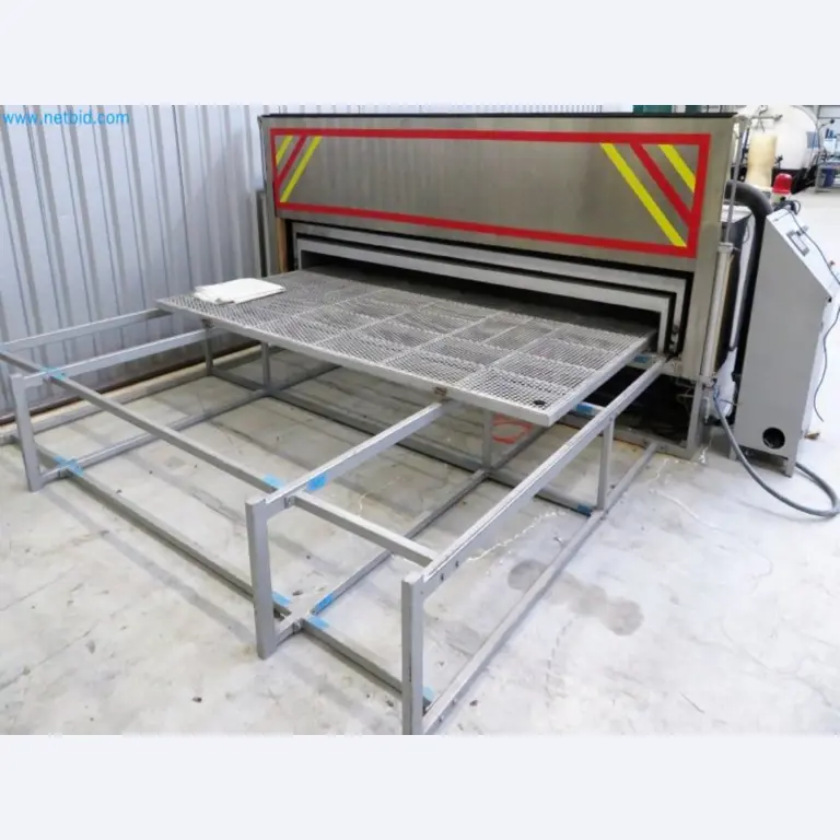 Sale of a complete warehouse of machinery for the glass industry in Spain-1