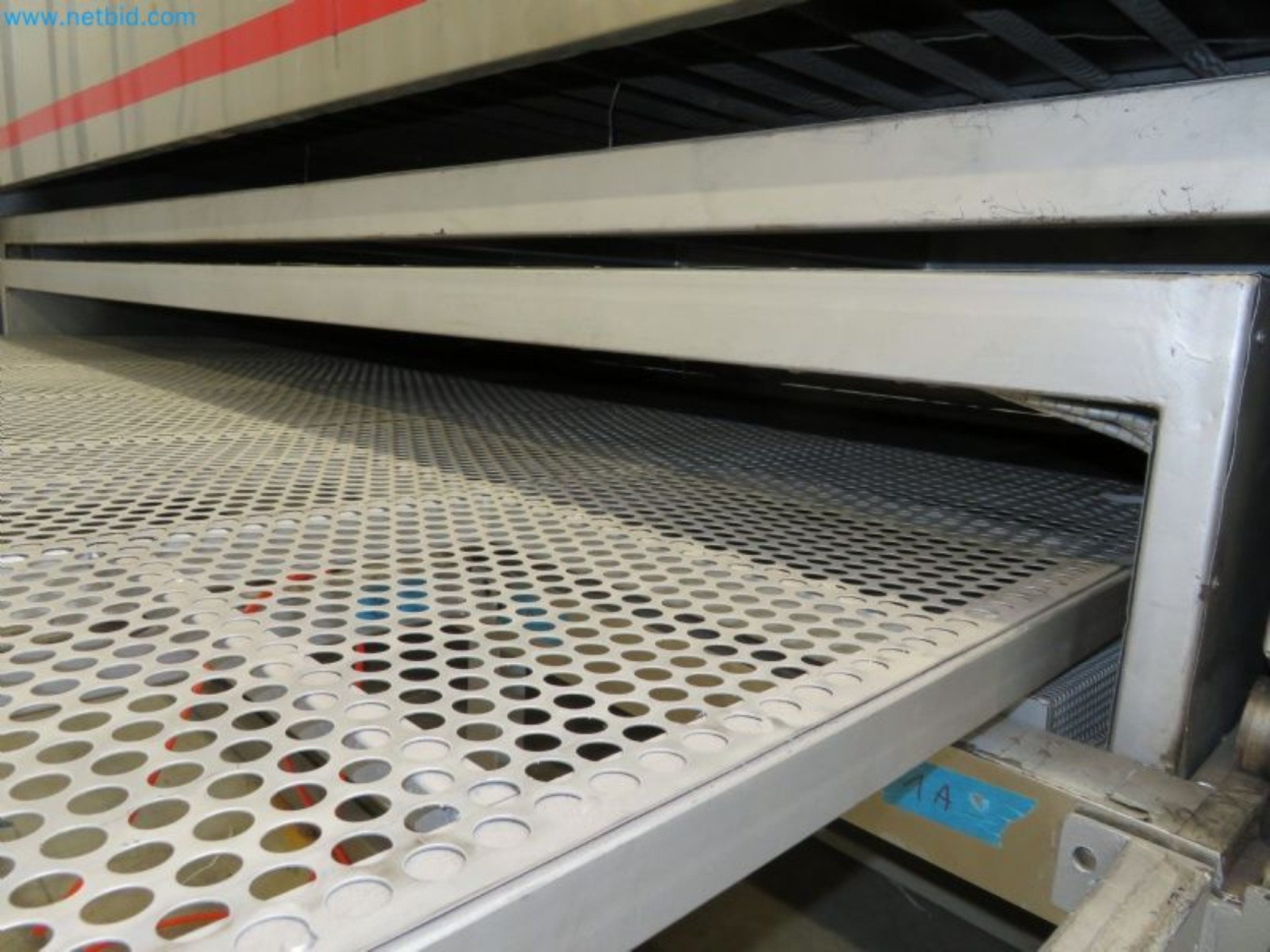 Sale of a complete warehouse of machinery for the glass industry in Spain-2