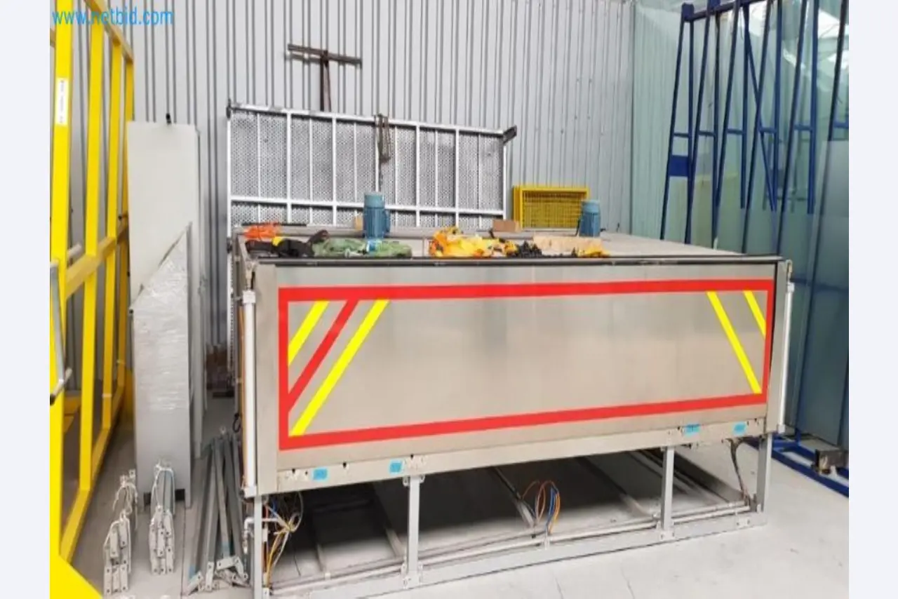 Sale of a complete warehouse of machinery for the glass industry in Spain-5