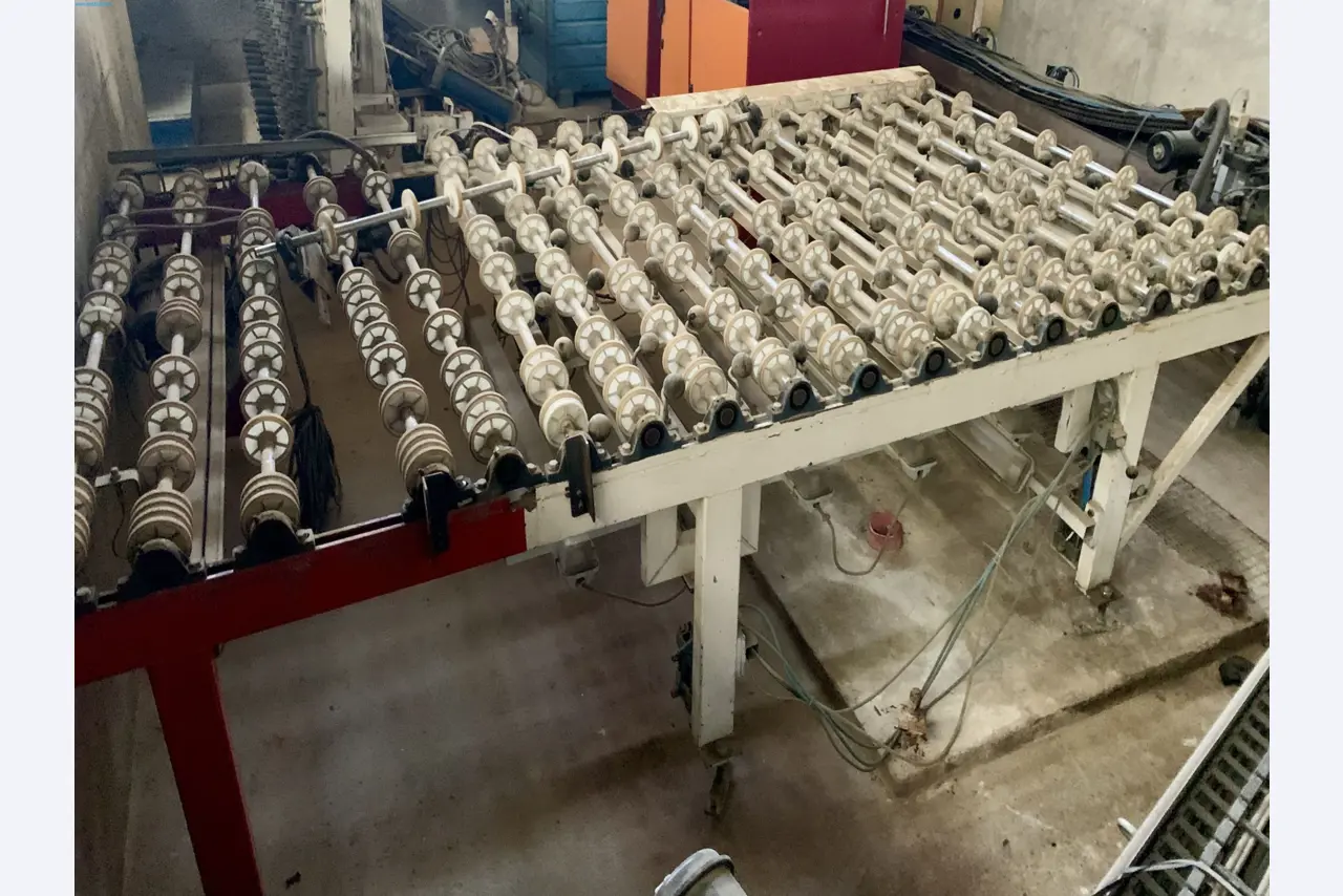 Sale of a complete warehouse of machinery for the glass industry in Spain-4