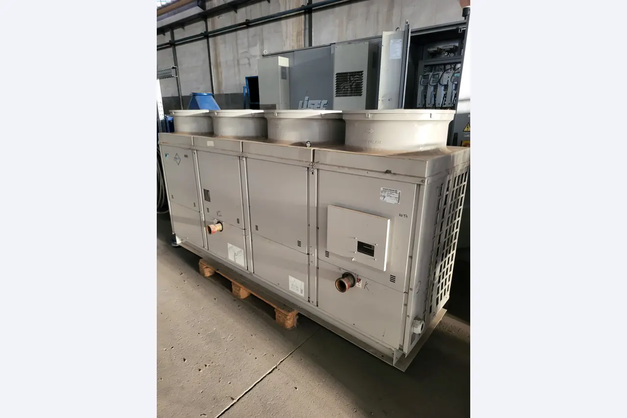 Sale of a complete warehouse of machinery for the glass industry in Spain-1