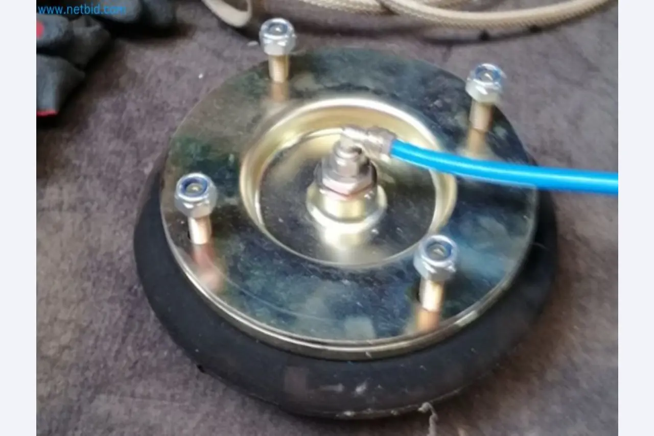 Sale of a complete warehouse of machinery for the glass industry in Spain-17