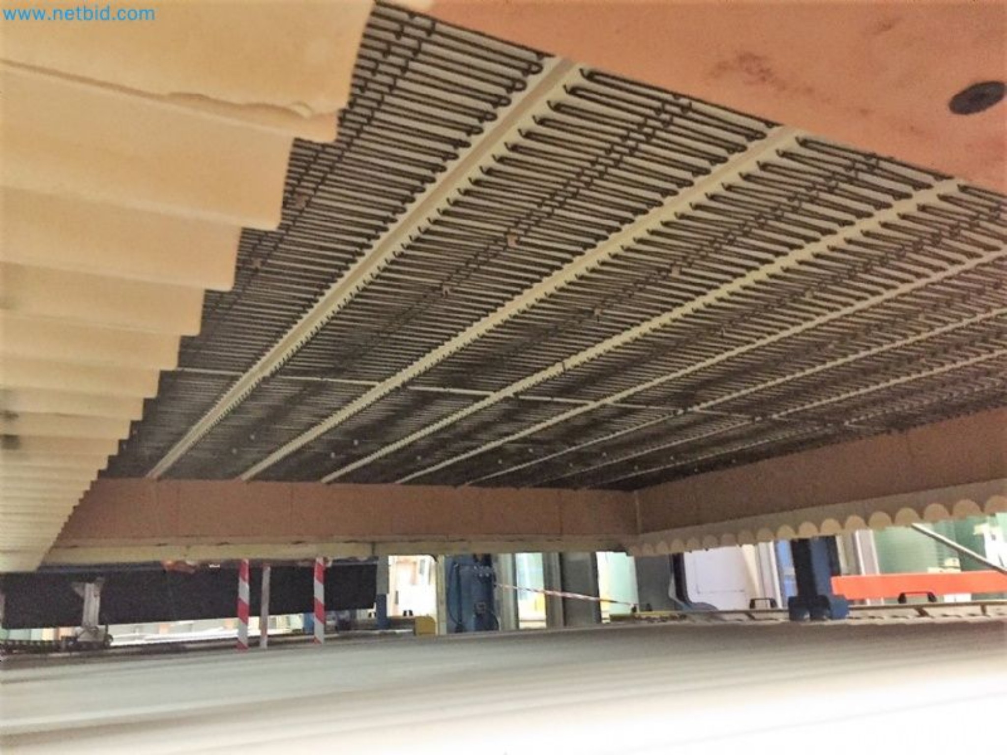 Sale of a complete warehouse of machinery for the glass industry in Spain-4