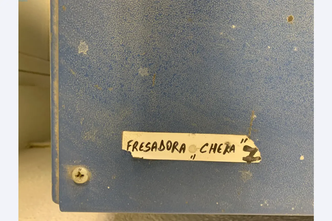 Sale of a complete warehouse of machinery for the glass industry in Spain-4